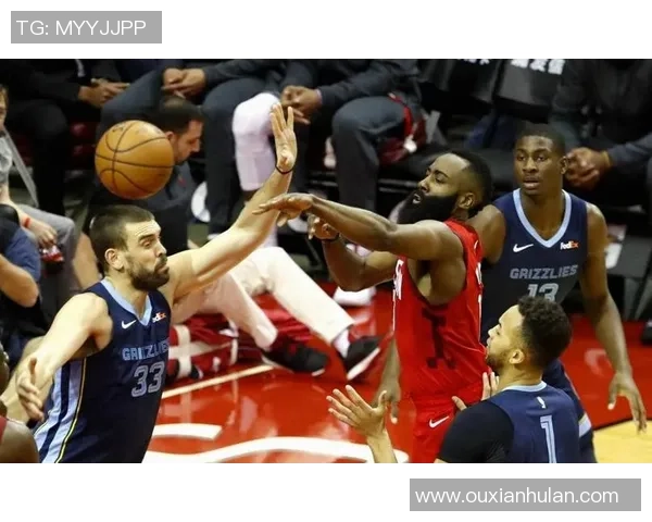 火箭队与灰熊队激战2018年10月13日精彩回顾与赛况分析 火箭队与灰熊队激战2018年10月13日精彩回顾与赛况分析